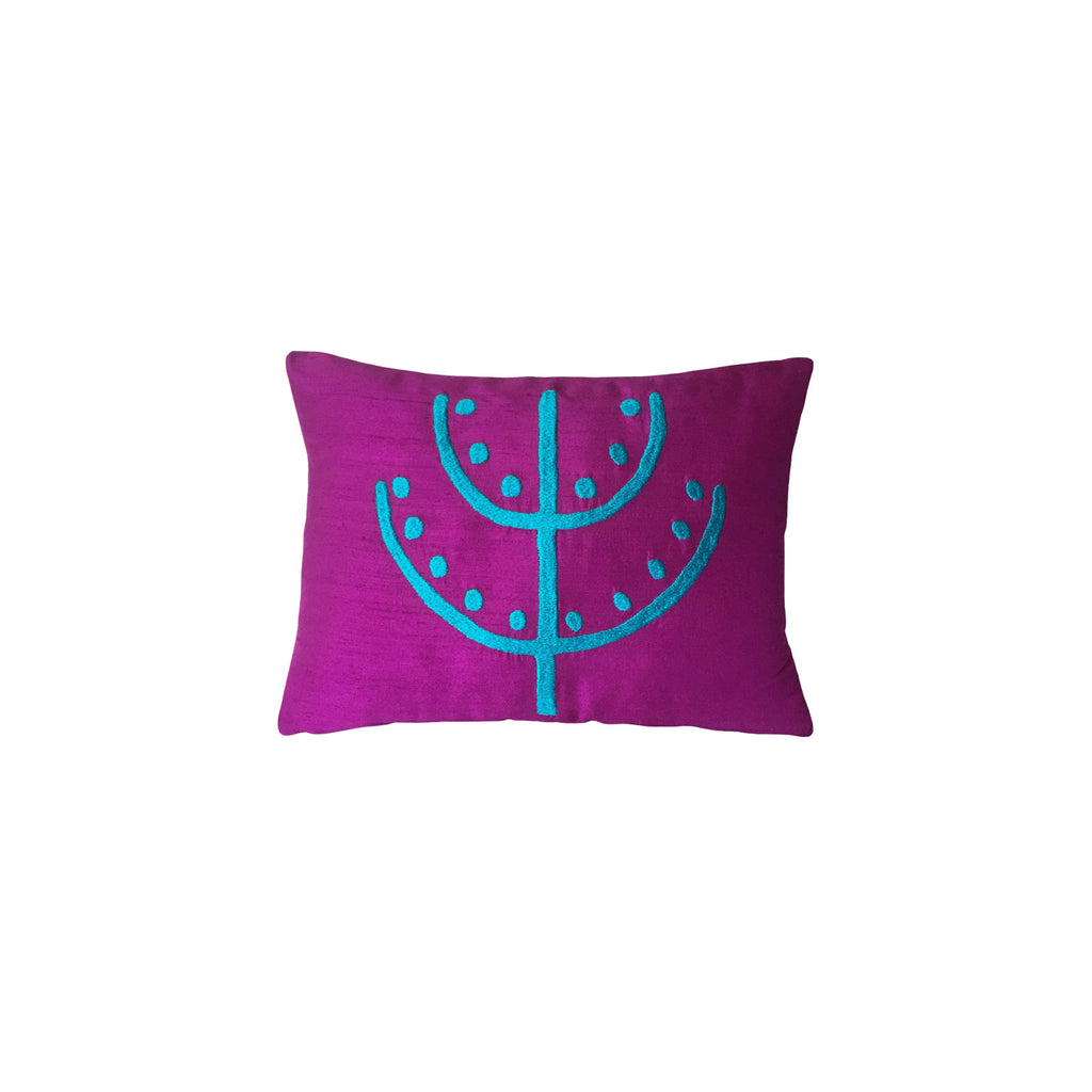 Carpici renklerde el parmak tarak motifi islemeli ipek kirlent_Stunning colored silk cushion with hand finger and comb motif_kissen_coussin