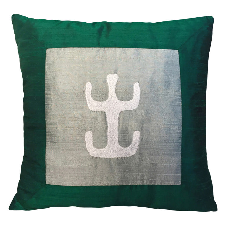 Etnik desenli koyu yesil gri ve beyaz kirlent_Dark green white and grey cushion with ethnic pattern