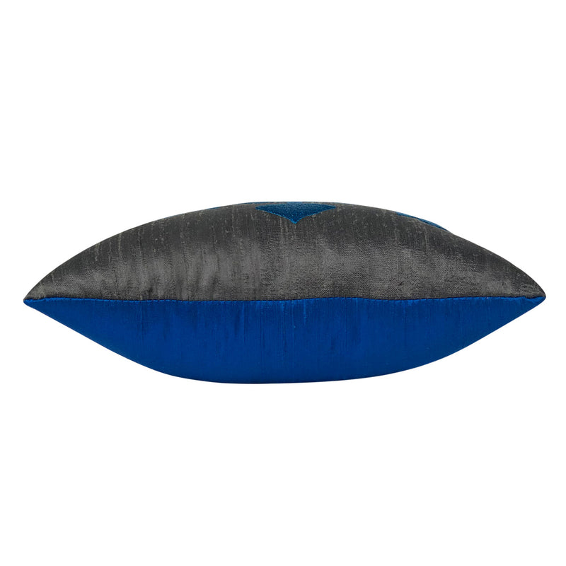 Gri ve mavi ipek kucuk kirlent_Silk small pillow cover in grey and cobalt blue colors_kissen_coussin