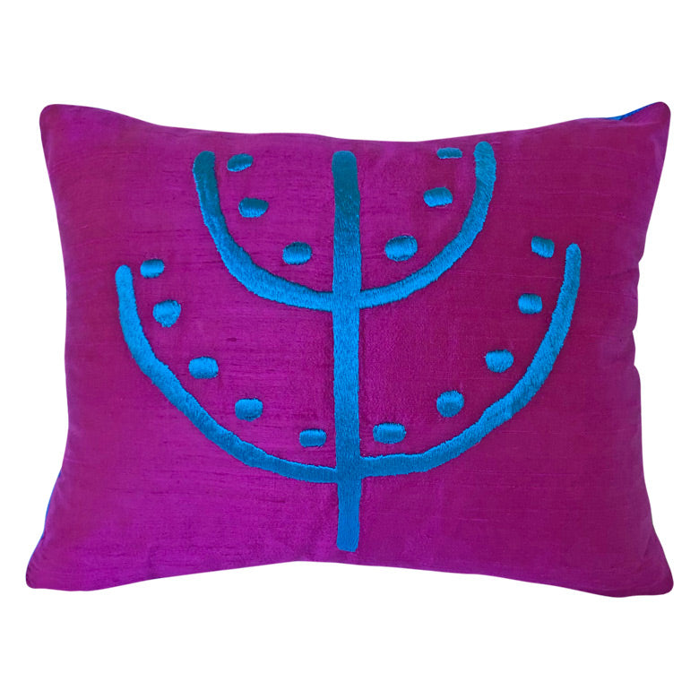Iyi sans simgesi el motifli ipek luks yastik_Silk luxurious cushion with hand motif denoting good luck_kissen_coussin