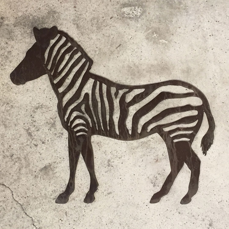 Kircilli krem rengi zeminde metal zebra figuru_Metal zebra on beige floor_zebre