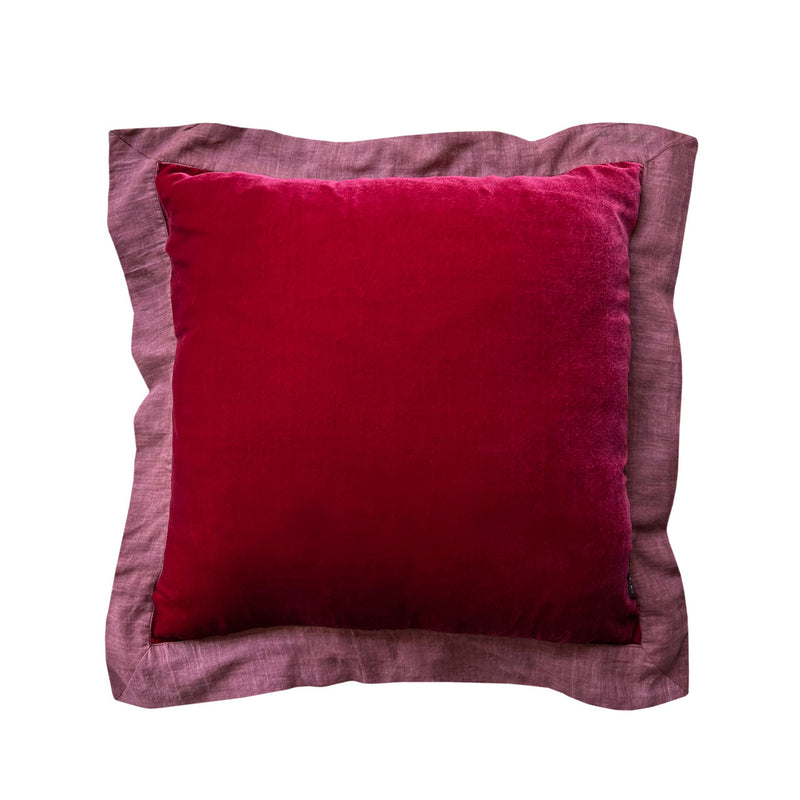 Koyu kirmizi ipek kadife kenarlikli kare yastik_Dark red silk velvet cushion with flanged edge