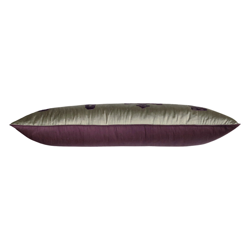Koyu mor arkali nakisli ve biyeli gri uzun ipek yastik_Grey silk long grey cushion with dark purple embroidery back and piping