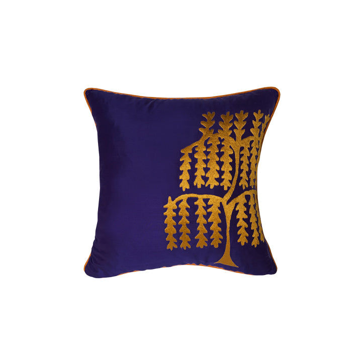 Koyu mor ipek ustune altin rengi hayat agaci nakisli ipek kirlent_Dark purple silk cushion with golden colored tree of life motif