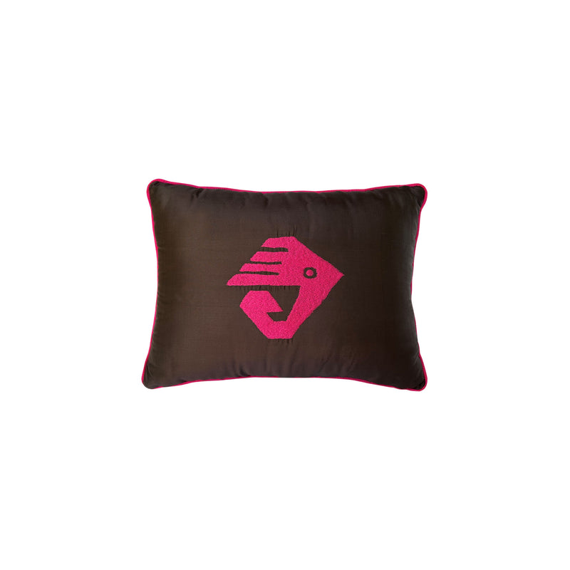 Pembe kus motifi bir Nigde kiliminden alinmis olan dikdortgen acikahve yastik_Dark brown rectangular cushion with pink bird motif