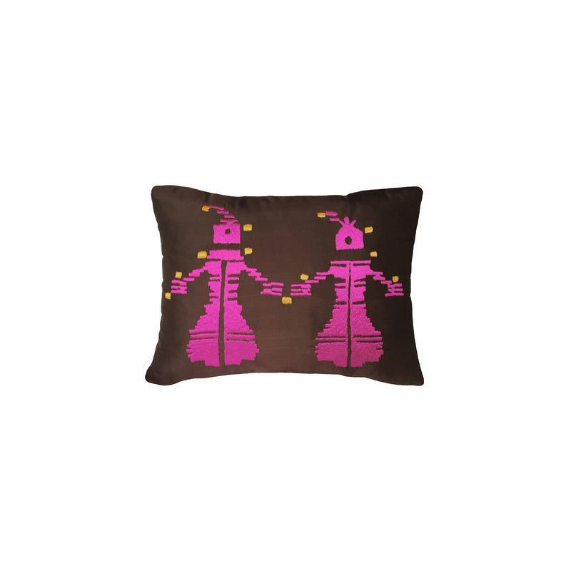 Pembe ve sari insan motifi islemeli salon kirlenti_Living room cushion with human motif embroidered in pink and yellow colors