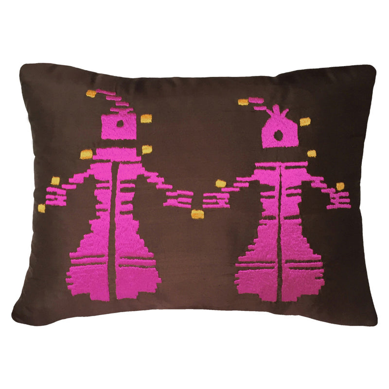 Pembe ve sari insan motifi islemeli salon kirlenti_Living room cushion with human motif embroidered in pink and yellow colors
