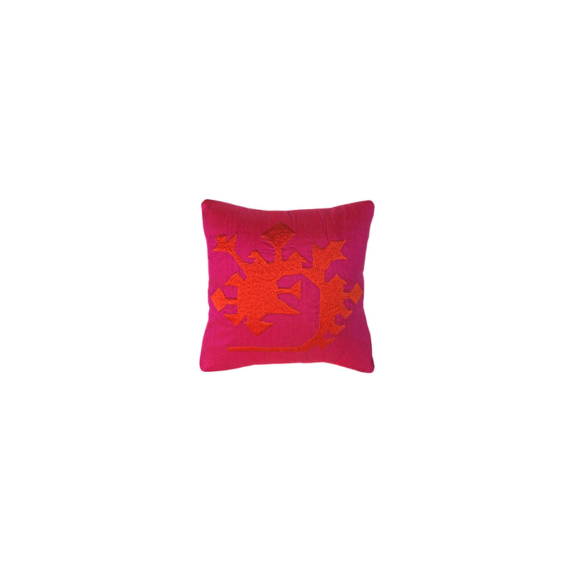 Sicak renklerde Anadolu Motifi islemeli kucuk ipek kirlent_Small silk cushion in warm colors_kissen_coussin