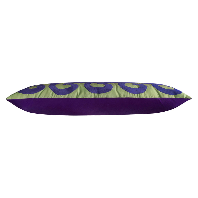 Su yesili ve mor renklerdeki nakisli uzun yastigin yan gorunusu_Side view of eau de nil green and purple long silk pillow