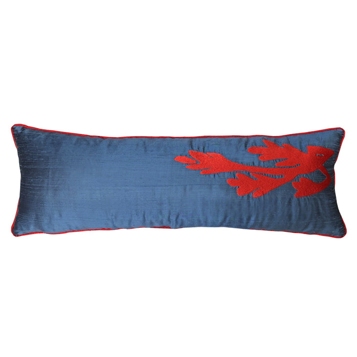 Tekirdag Sarkoy kiliminden alinmis kus motifli uzun kirlent_Long cushion with bird motif taken from a rug