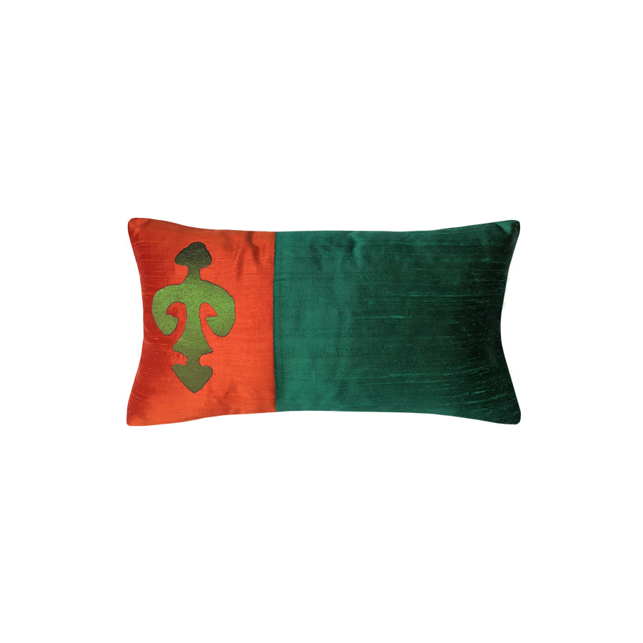 Turuncu ve yesil kilim motifli dekoratif ipek kirlent_Decorative silk cushion with Anatolian Motif_kissen_coussin
